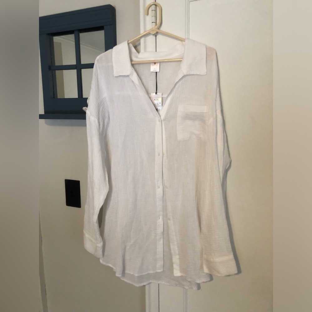 Shade & Shore White Button Down Shirt